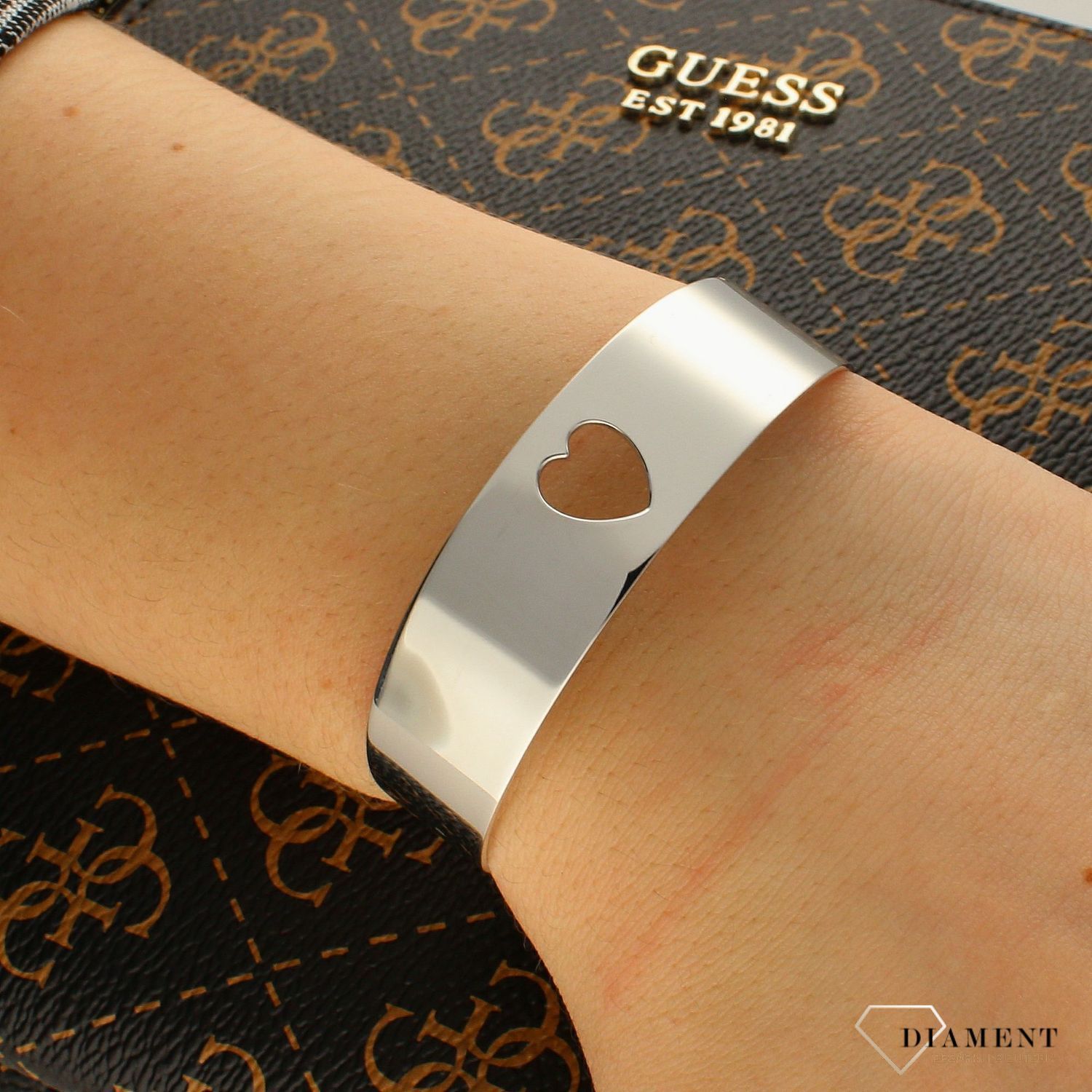 Srebrna, sztywna Bransoletka Dall'Acqua  Serduszko  925 B RM 21143.jpg